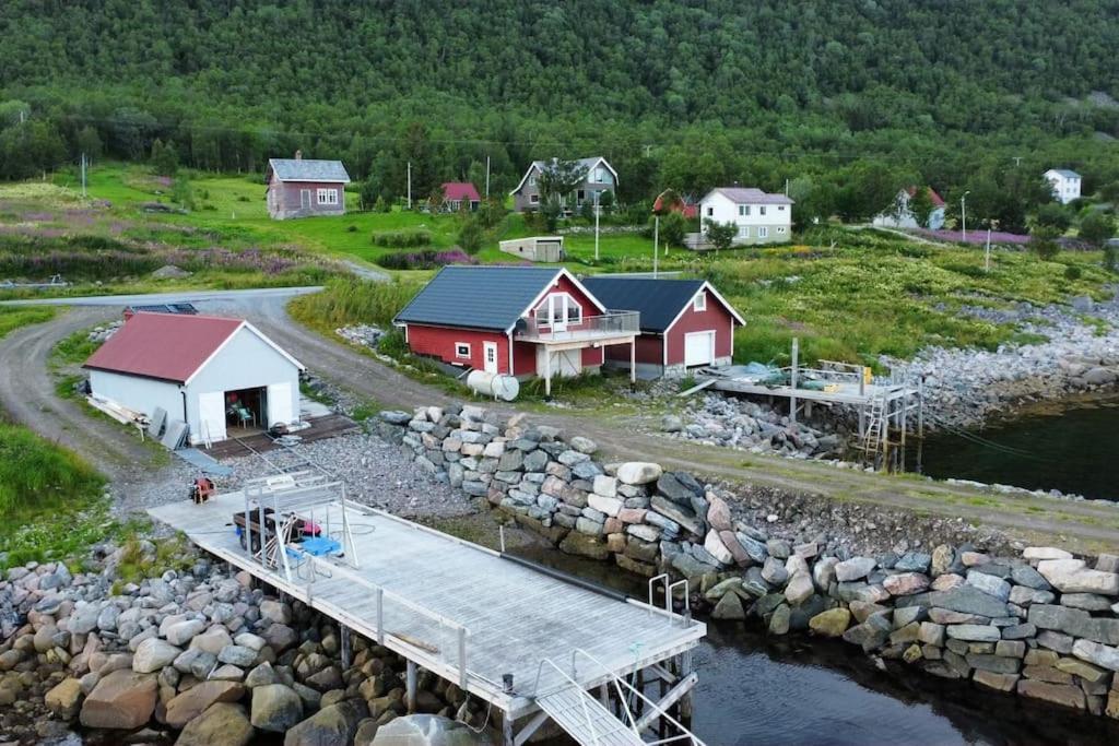 Leilighet I Rorbu Pa Kaldfarnes - Yttersia Senja Exteriör bild