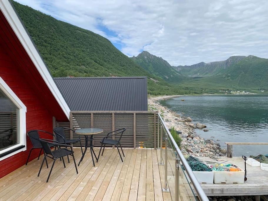 Leilighet I Rorbu Pa Kaldfarnes - Yttersia Senja Exteriör bild