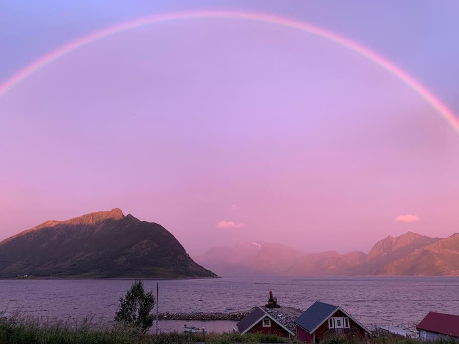 Leilighet I Rorbu Pa Kaldfarnes - Yttersia Senja Exteriör bild