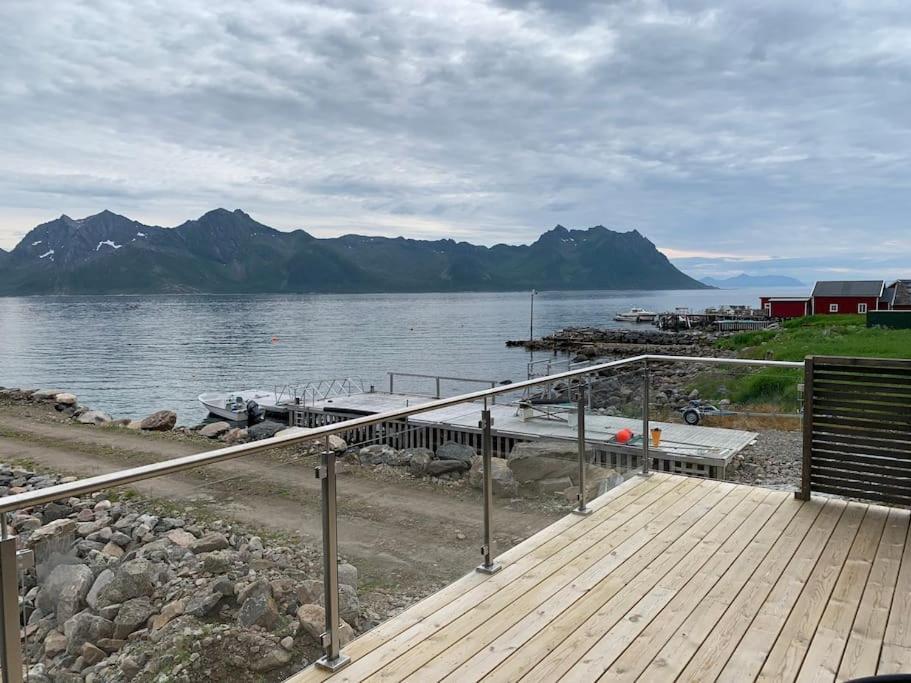 Leilighet I Rorbu Pa Kaldfarnes - Yttersia Senja Exteriör bild